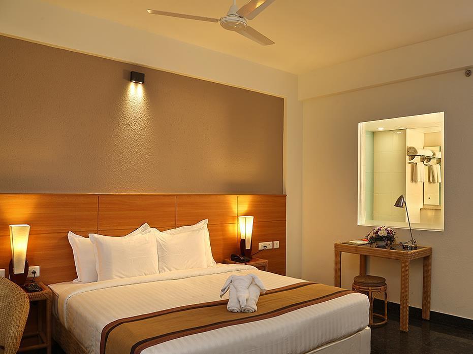 Peppervine Hotel Thekkady Esterno foto