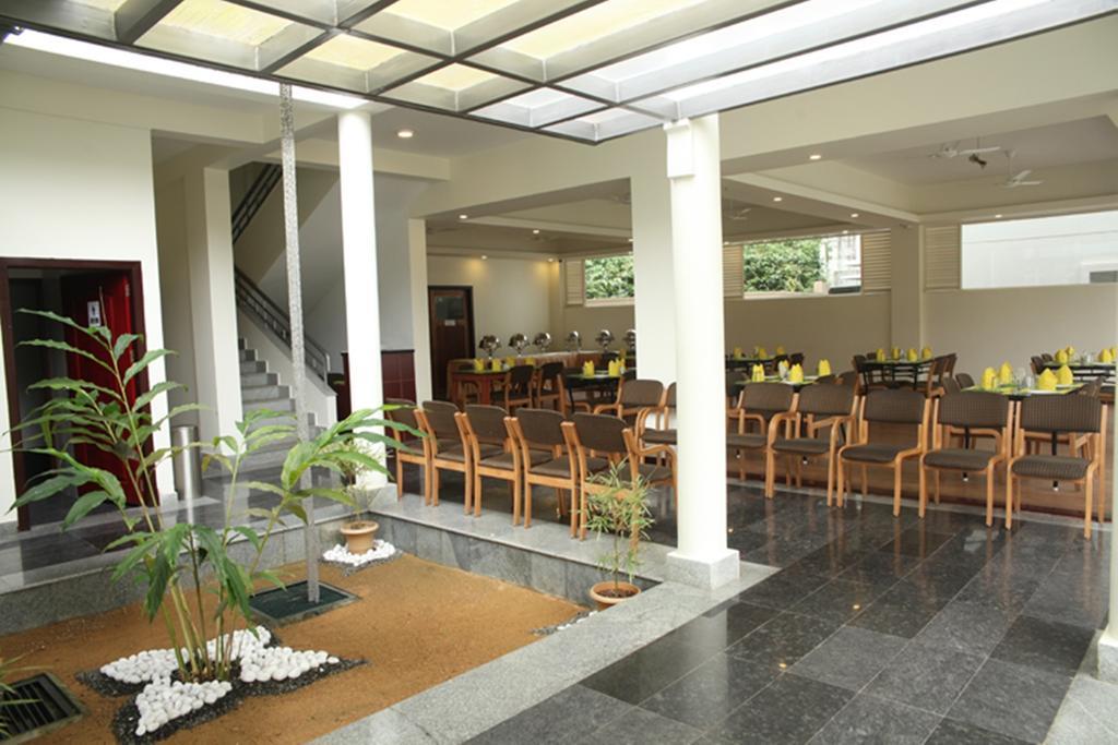Peppervine Hotel Thekkady Esterno foto